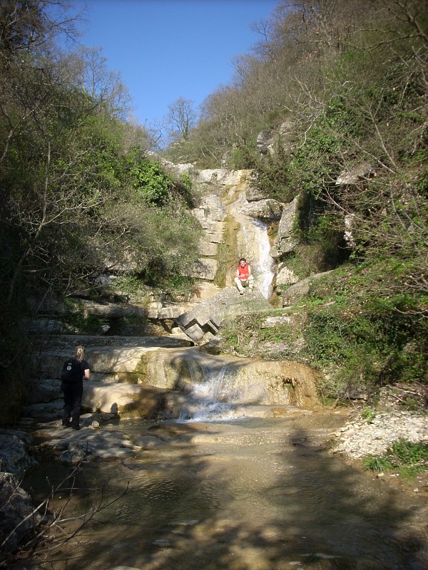 05-Serie di cascate sul Rio Buti.jpg